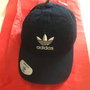 NWT Adidas hat Navy blue / white New
